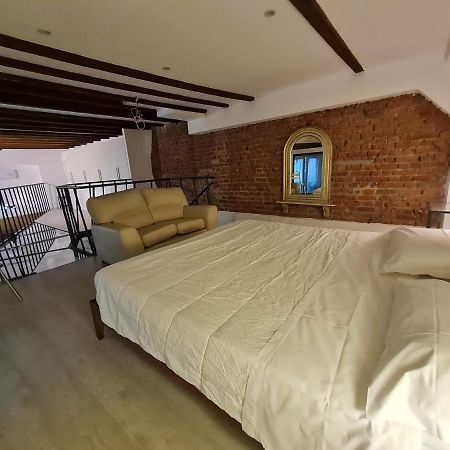 Apartmán Isola - Ugo Bassi Charme Loft Milán Exteriér fotografie
