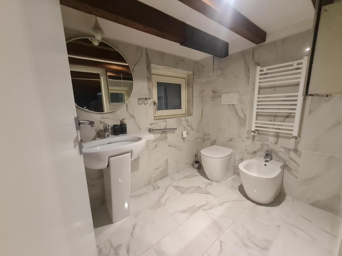 Apartmán Isola - Ugo Bassi Charme Loft Milán Exteriér fotografie