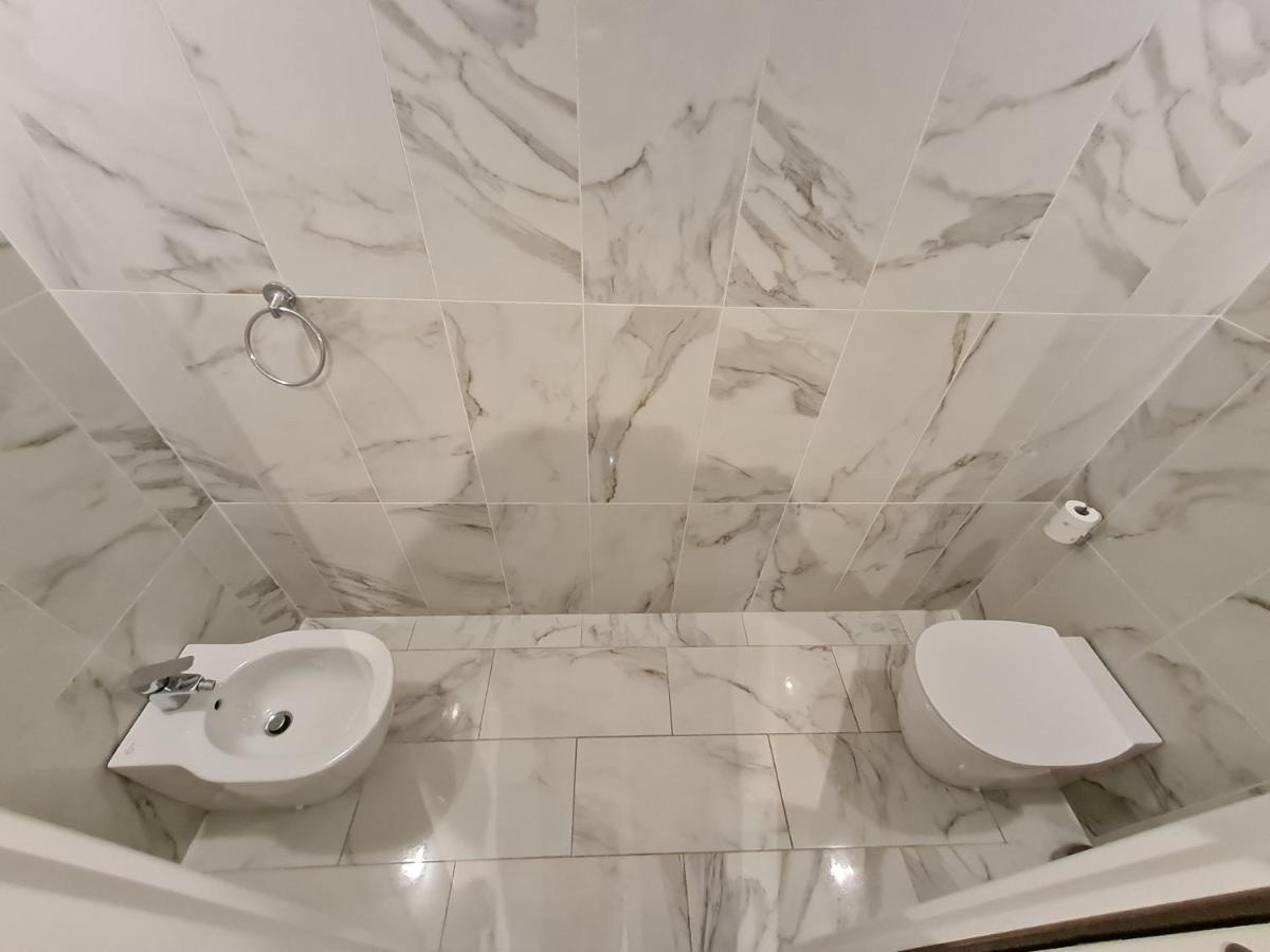Apartmán Isola - Ugo Bassi Charme Loft Milán Exteriér fotografie